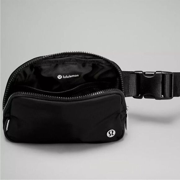 NWT New Lululemon Everywhere Belt Bag, Black w/Silver Hardware 1L Bum Bag - Picture 8 of 14